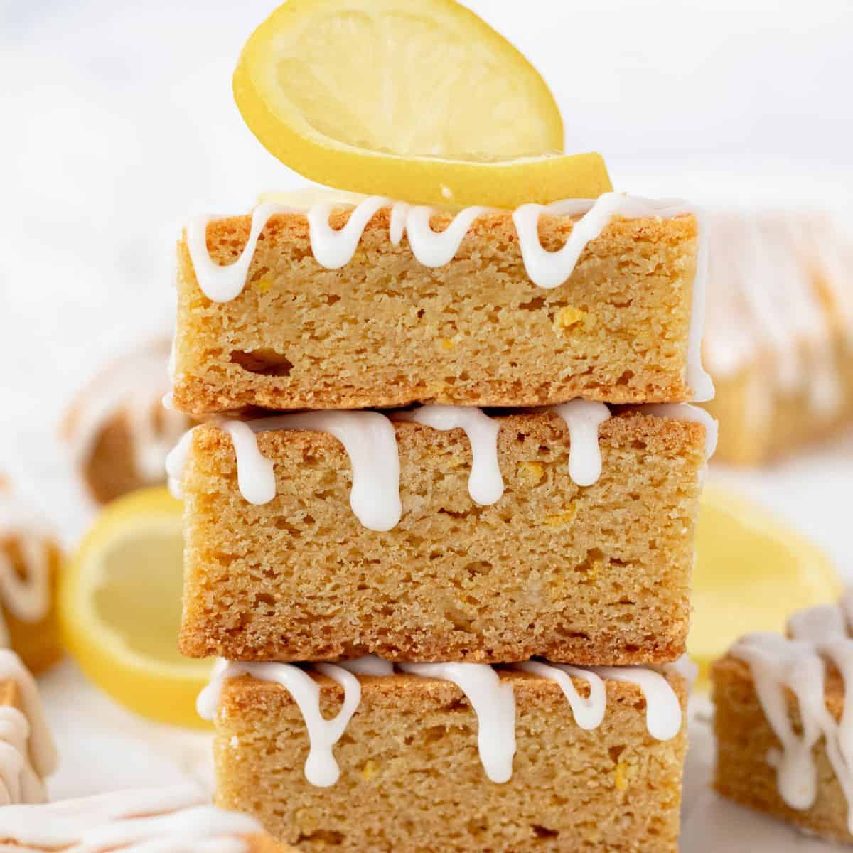 Rich Lemon Blondies Recipe - Whipped It Up